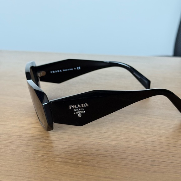 Prada Glossy Black Eyewear - Picture 1 of 4